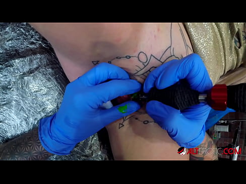 ❤️ Sully Savage oo aad u tattooed ayaa Kintirkeeda ku sawirtay tattoo ️❌ Galmo